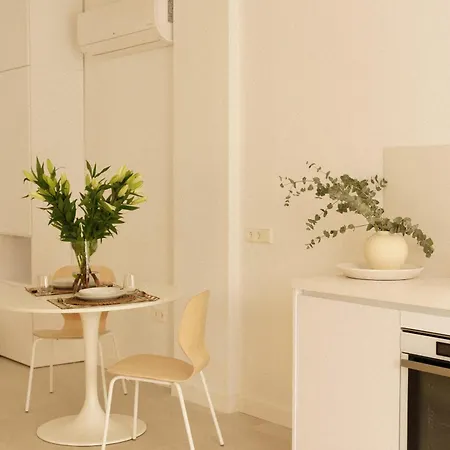 Luca Oliva Homes Riverside Апартаменты